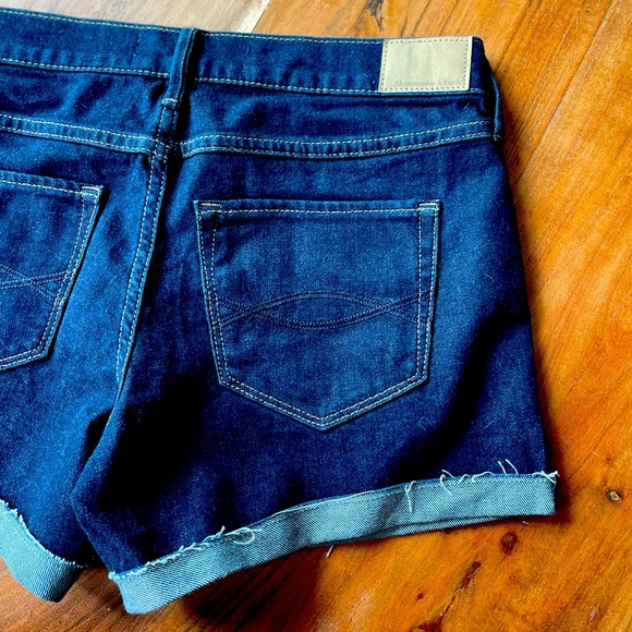 Abercrombie & Fitch Low Rise Dark Denim Shorts - Picture 5 of 5